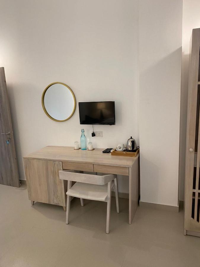 Hotel Oviya Vavuniya Екстер'єр фото