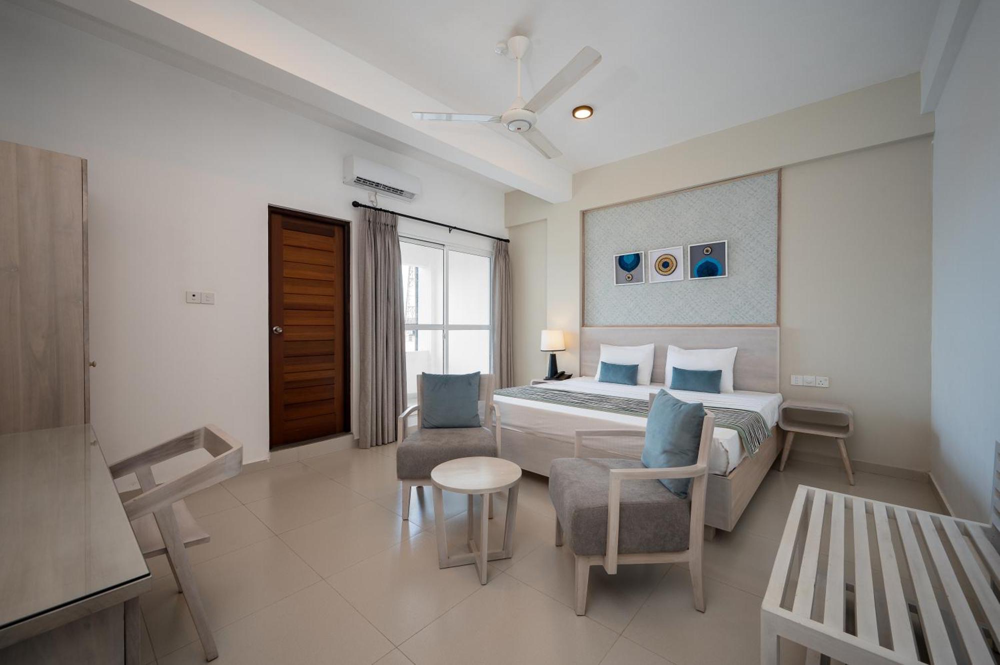Hotel Oviya Vavuniya Екстер'єр фото