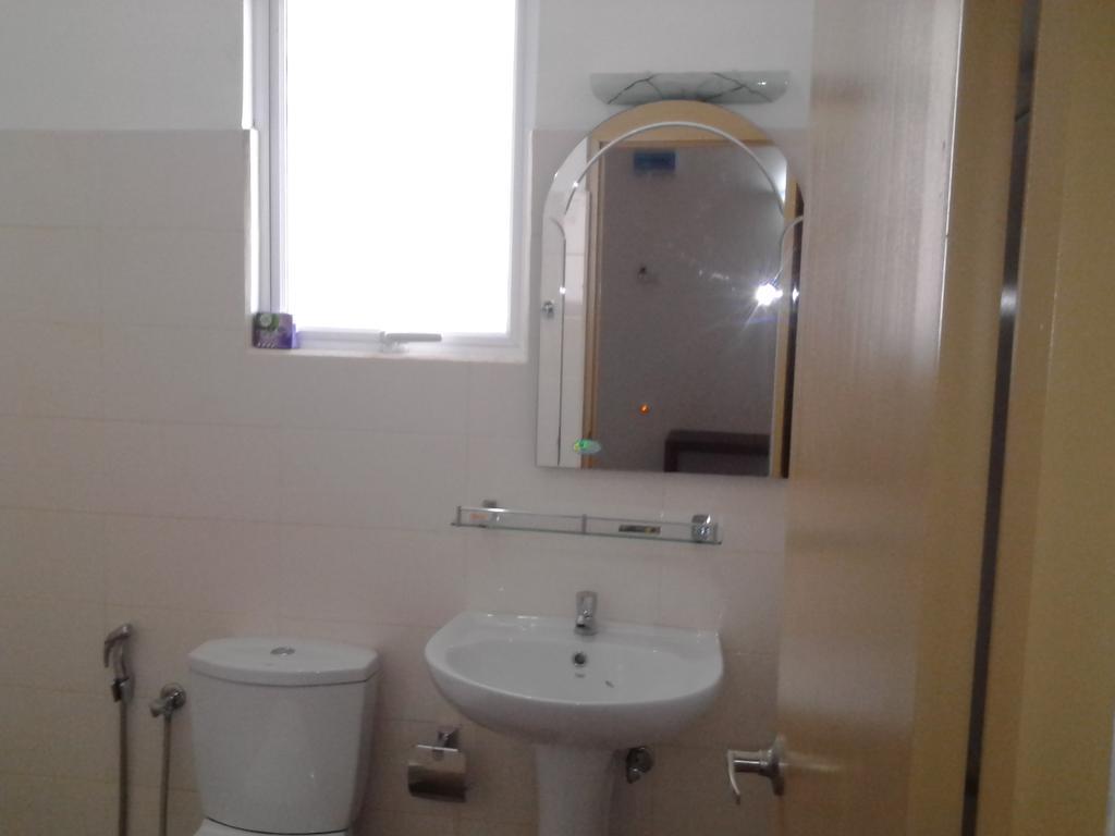 Hotel Oviya Vavuniya Екстер'єр фото